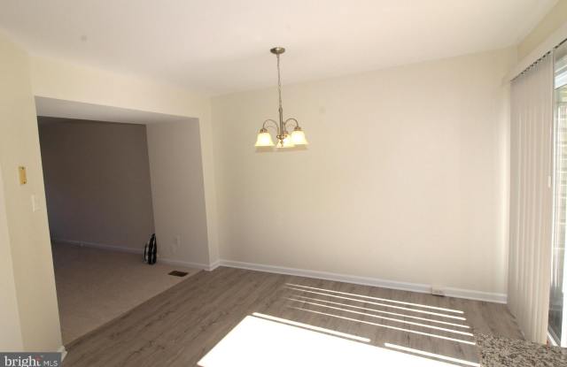 6385 MICHAEL ROBERT Drive Gallery 4