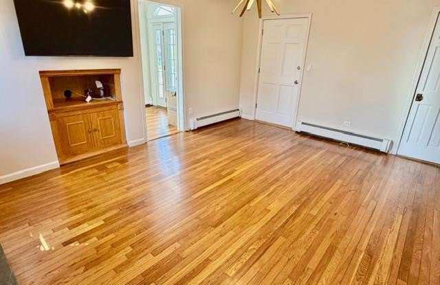 211 W walnut photos photos