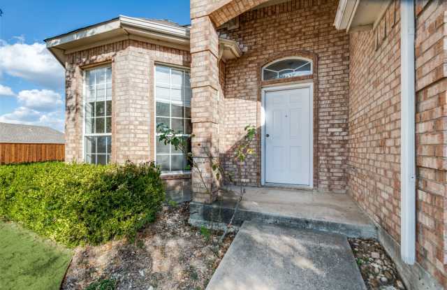 4500 Saddlebrook Drive Gallery 2