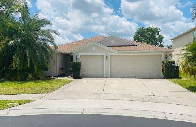 1037 HORSESHOE FALLS DRIVE - 1037 Horseshoe Falls Drive, Alafaya, FL 32828