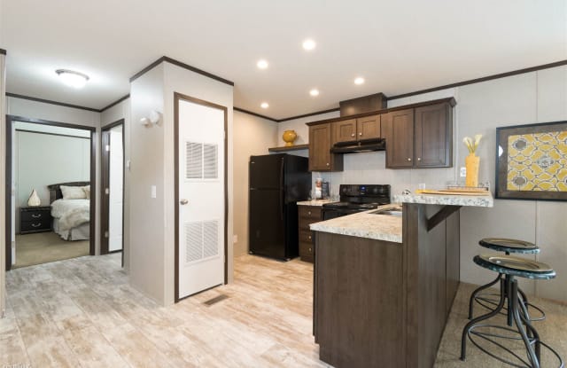 7001 E 10th Ave - 7001 East 10th Avenue, Lake Station, IN 46405