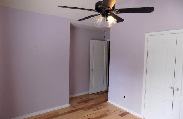 2422 Mills Creek Dr Gallery 2