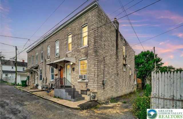 920 N Mohr Street photos photos