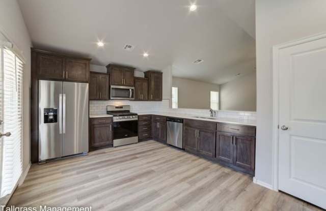 5209 South Nassau Avenue - 5209 South Nassau Avenue, Sand Springs, OK 74063