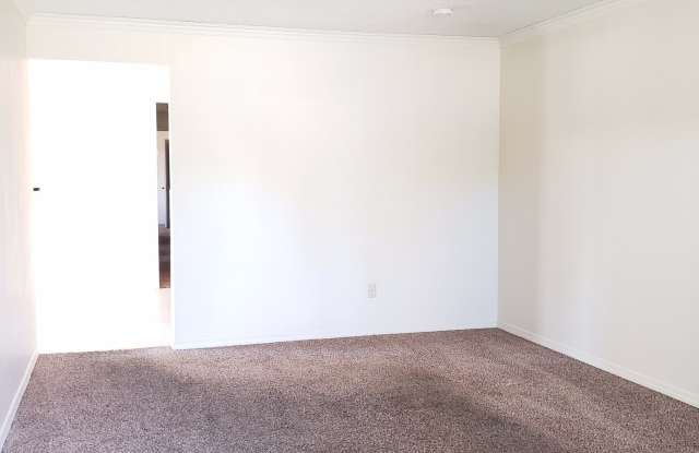 Affordable 3 Bedroom Duplex in Sparks! photos photos