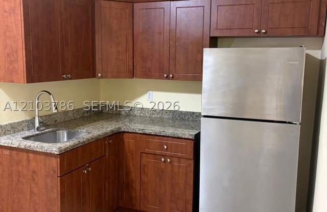 54 SW 62nd Ct Gallery 2