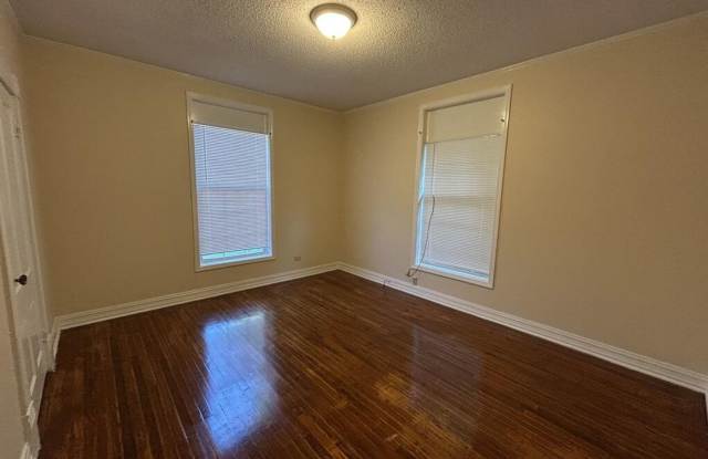2139 Andrews Ave. - Apt 2 Gallery 3