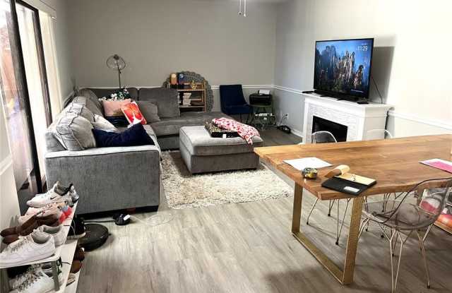 2606 6TH COURT Gallery 3