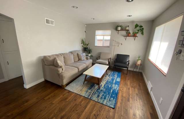 Great Home Close to Downtown - License #2024-BFN-0003844 Gallery 4