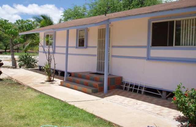 3 bed/1.5 bath with large yard. - 87-1002 Hakimo Place, Honolulu County, HI 96792