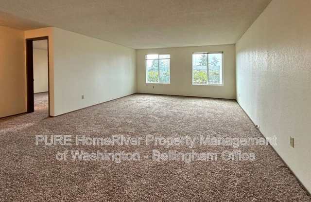 2002 East Division Street Gallery 4
