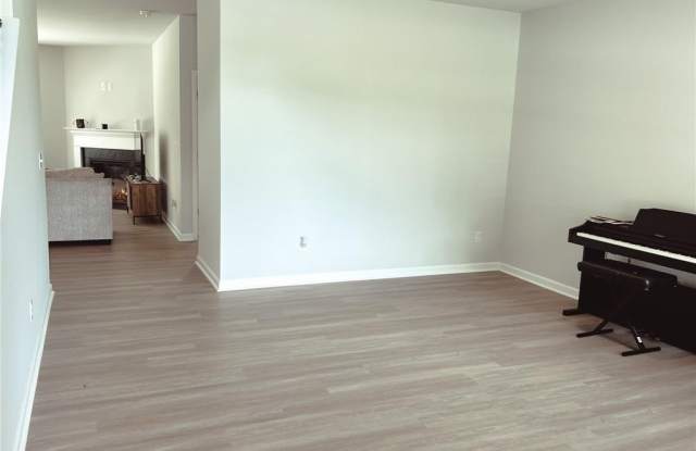 109 Cedar Wood Trace Gallery 2
