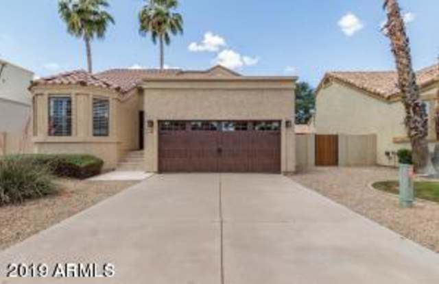 7176 N VIA DE AMIGOS -- Gallery 2