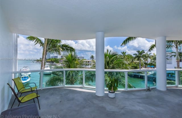 7918 Harbor Island Dr - 7918 Harbor Island Dr, North Bay Village, FL 33141