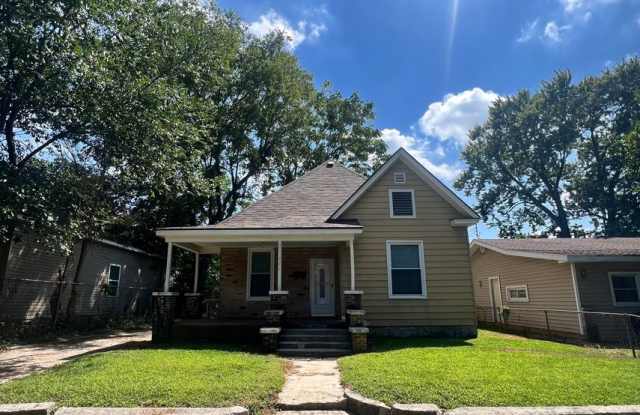 Charming 3-Bedroom Home With Fenced Backyard photos photos Charming 3-Bedroom Home With Fenced Backyard photos photos