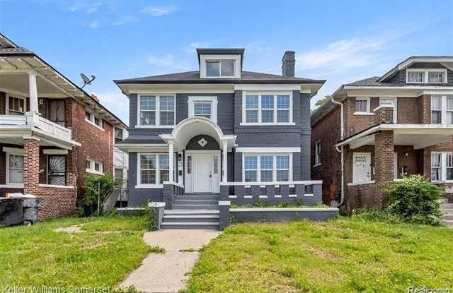 7432 Churchill Street photos photos