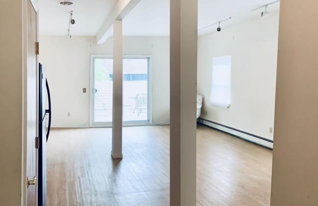 436 Main Street Gallery 2