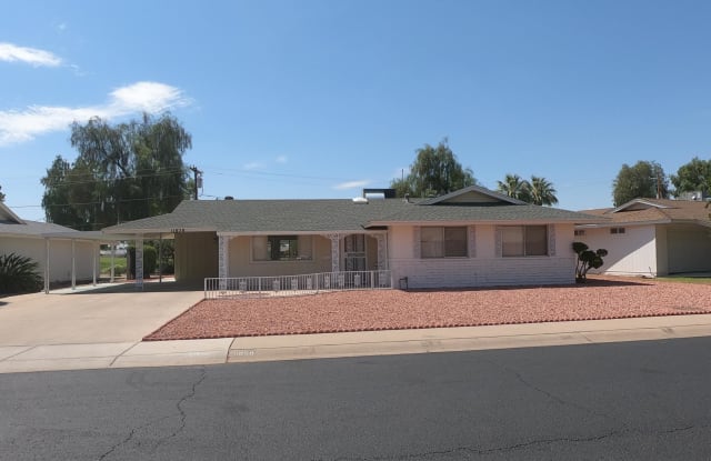11858 N THUNDERBIRD Road - 11858 North Thunderbird Road, Sun City, AZ 85351