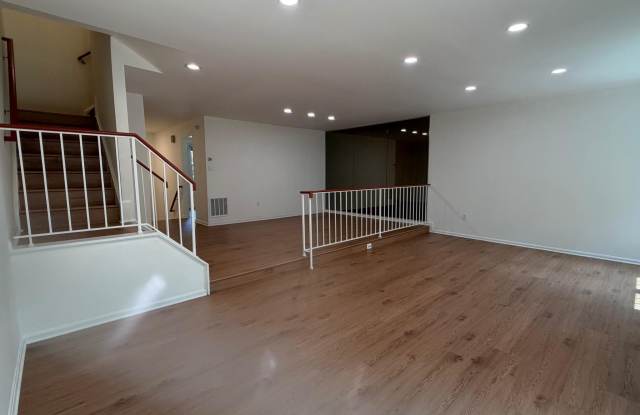 10113 GALSWORTHY Place Gallery 4