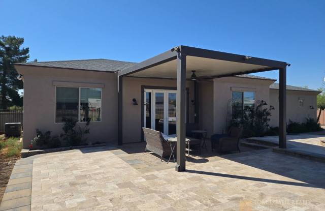 Stunning 2-bed, 2-bath Casita in North Phoenix photos photos