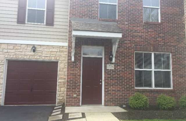 1725 Nature Dr - 1725 Nature Drive, Grove City, OH 43123