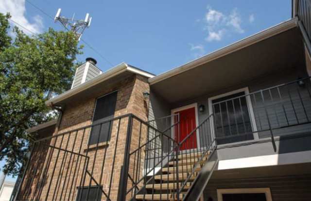 6840 S I-35 Frontage Rd Gallery 4