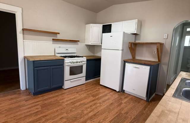 This charming property at 1005 W Park St in walking distants to Montana Tech. Gallery 4
