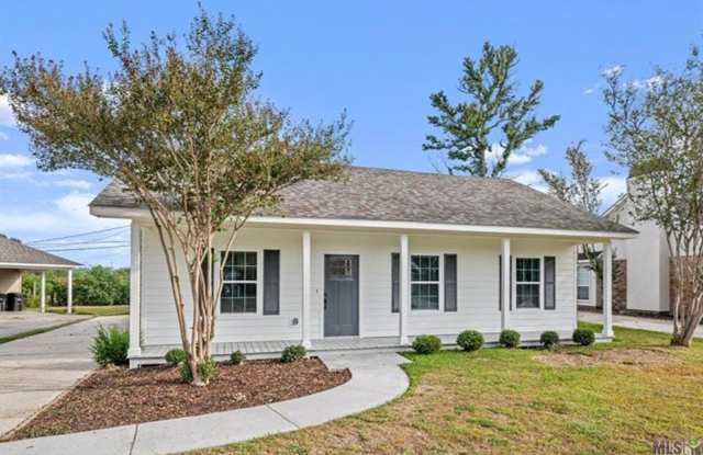 Newly constructed home with custom details photos photos