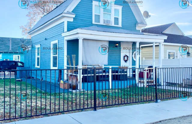 1/2 Month Free!! 1 Bedroom 1 Bath - Cozy & Convenient Living close to UNR, Downtown Reno and Freeway Access! photos photos