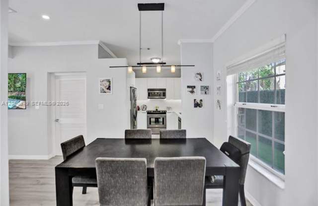 3135 Gifford Ln # 3135, Miami, FL 33133 photos photos