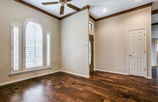 153 Creek Courts Drive Gallery 4