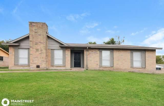 1153 Meadow Creek Drive - 1153 Meadow Creek Drive, Lancaster, TX 75146