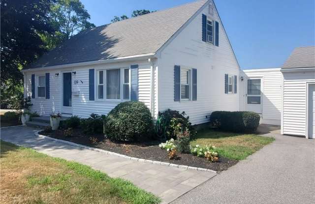 139 Coggeshall Avenue Gallery 2