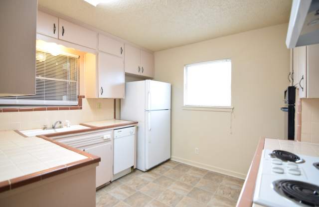 2318 Sunny Ln Gallery 4