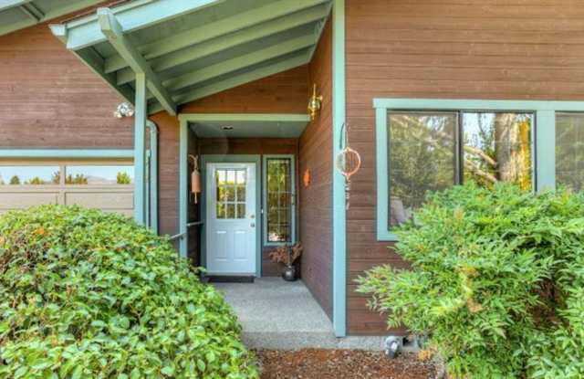 Serene 3 bed/2 bath home in beautiful garden setting | Available June photos photos