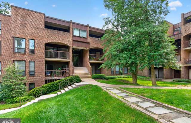 11232 CHESTNUT GROVE Square Gallery 2