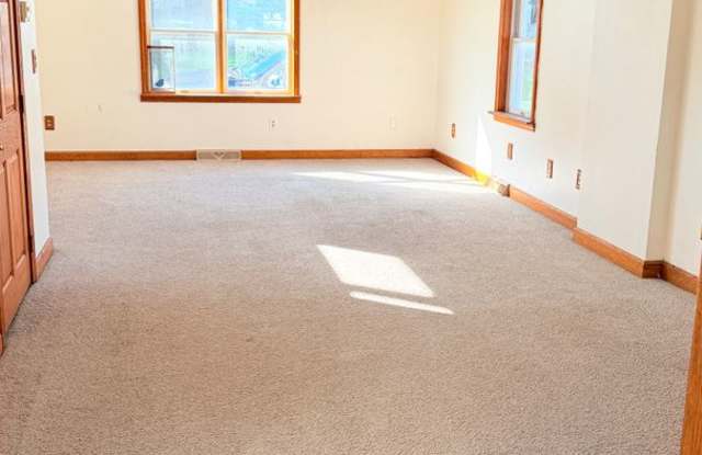 2 bedroom single family home ready now! Gallery 4