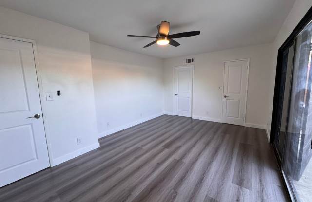 Beautifully Upgraded 3-Bedroom Townhome with Private Patio & 2-Car Garage! Gallery 4