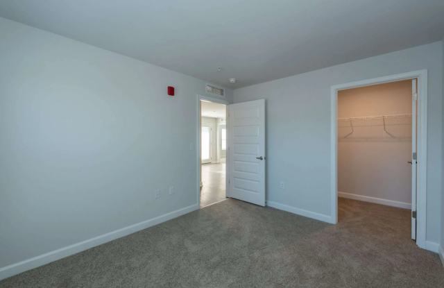 Alexander at 1090 - Affordable Housing Gallery 4