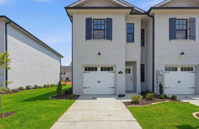 8 Whispering Oaks SW Gallery 2