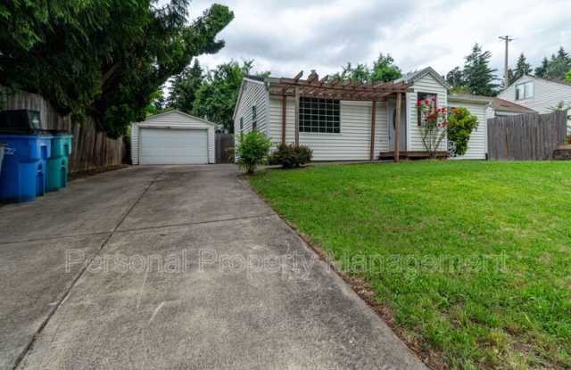 2322 E 16th Street - 2322 East 16th Street, Vancouver, WA 98661