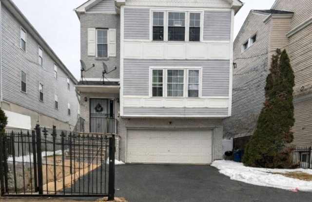 421 Irvine Turner Blvd photos photos