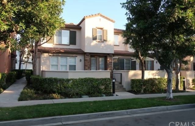 12 Moonstone - 12 Moonstone, Irvine, CA 92602