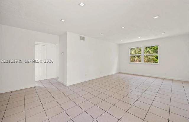 608 SW 16th Ave Gallery 3