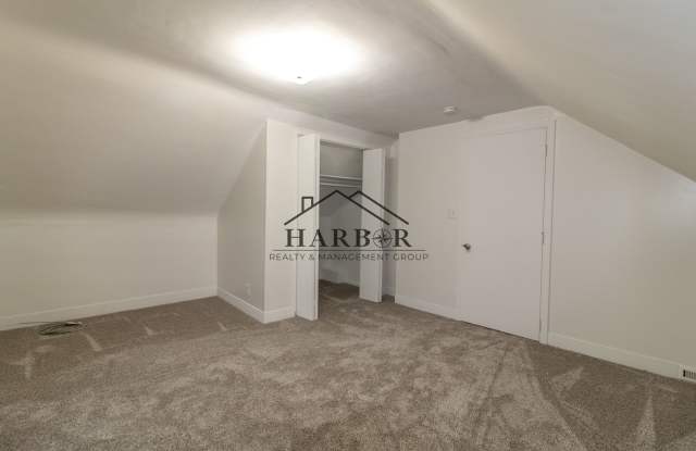 224 9th Ave NW Gallery 4
