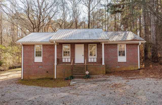 Charming 3-Bedroom Brick Home in Oconee County photos photos