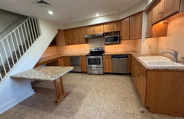 134 2ND Avenue - 134 2nd Avenue, Collegeville, PA 19426