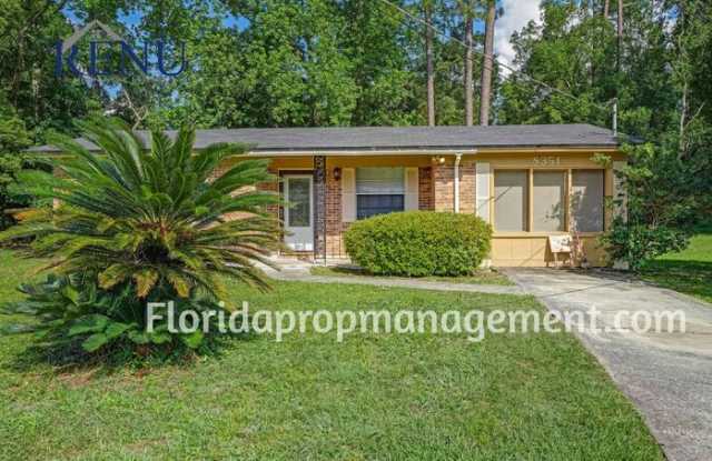 8351 Pembrook Court - 8351 Pembrook Court, Jacksonville, FL 32219