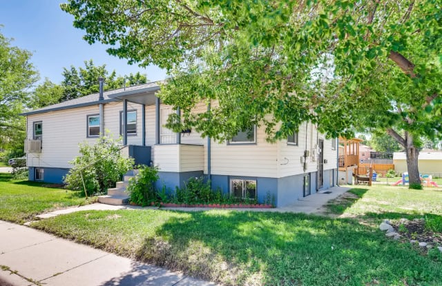 4601 1/2 S. Lincoln Street - 4601 1/2 S Lincoln St, Englewood, CO 80113