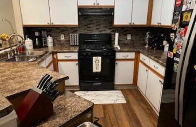 3065 Poplar Creek Dr SE Gallery 1